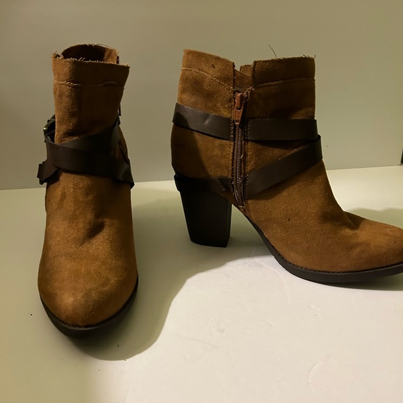 Mossi I Supply Co. Women’s brown faux suede leather ankle boots Size 10 - Picture 4 of 8